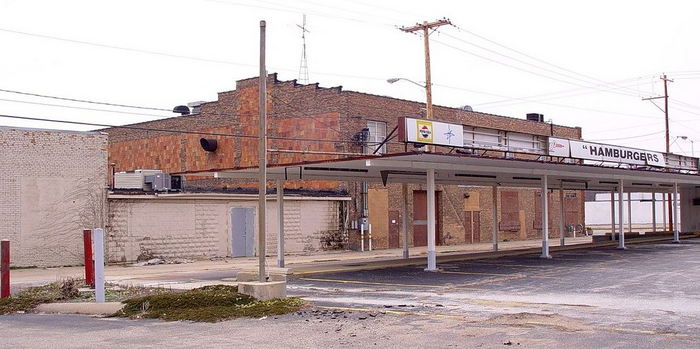 Roxys Hamburgers - Older Location Closed In 90S